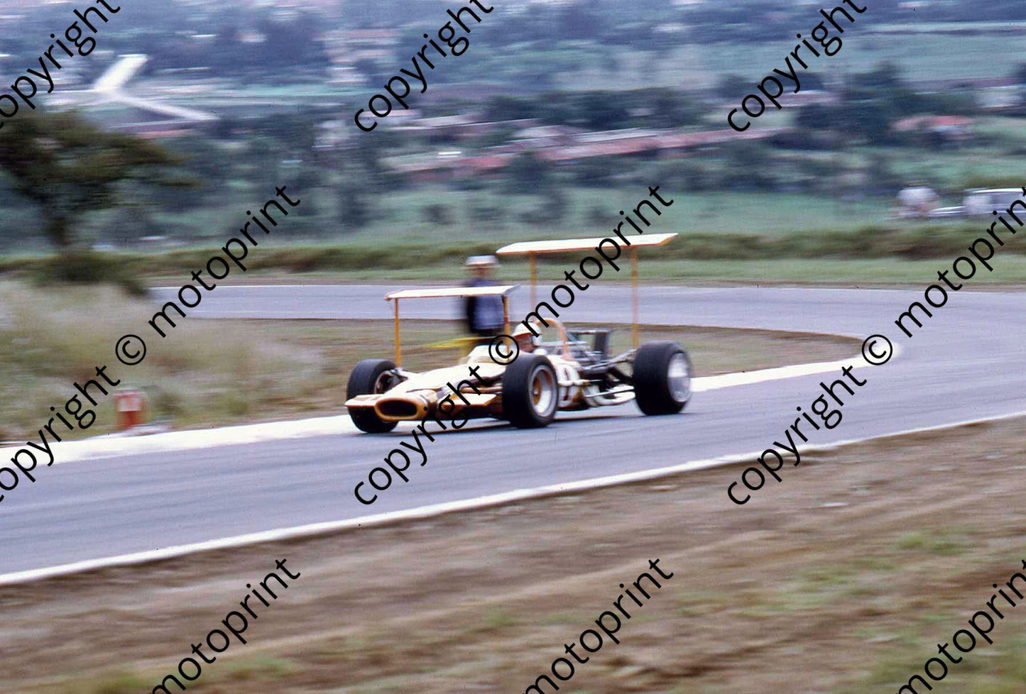 SS Love Lotus 49 two wings