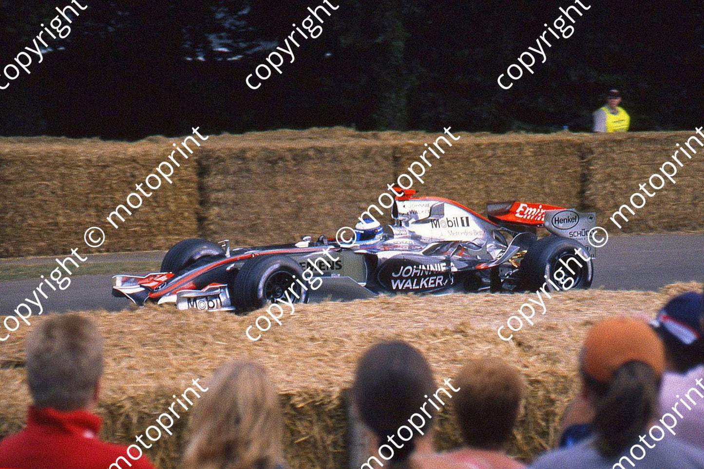 SS McLaren Mercedes MP4-20 3