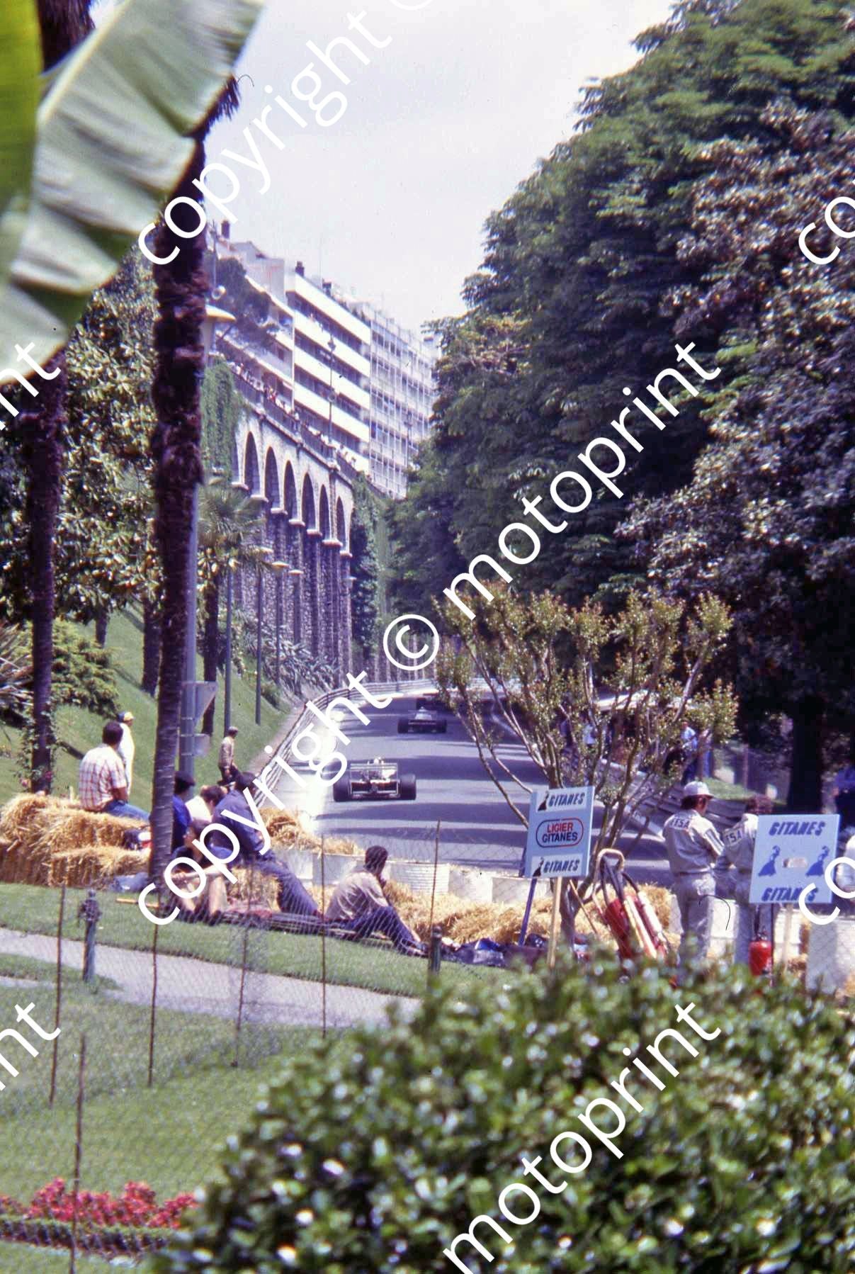 SS Passerelle uphill from station long view practice