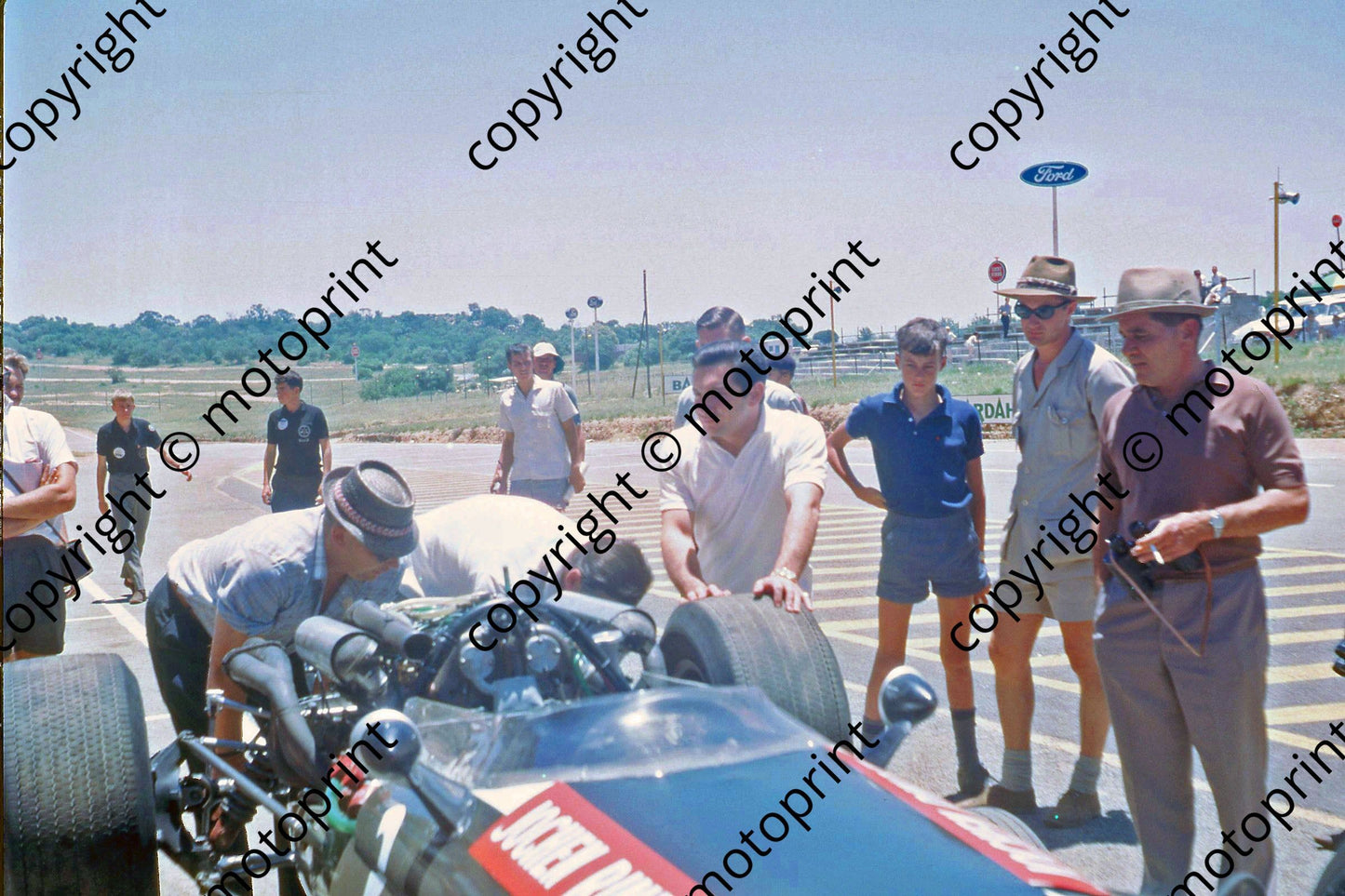 SS Rodriguez at trailer Cooper T81