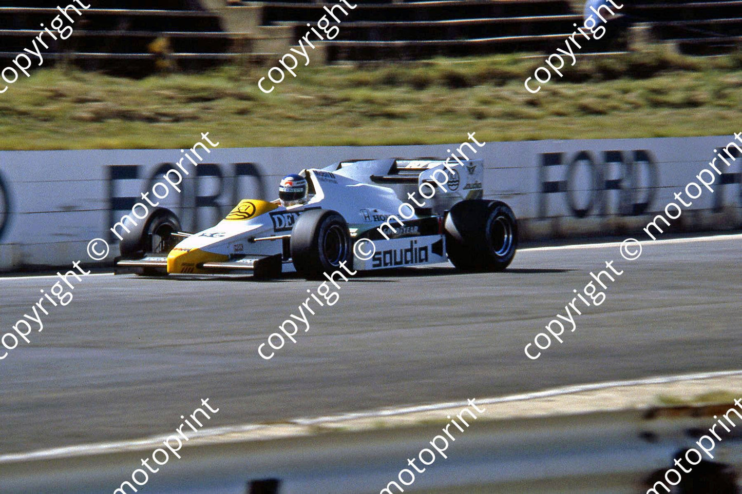 SS Rosberg Williams FW09 at Clubhouse 1