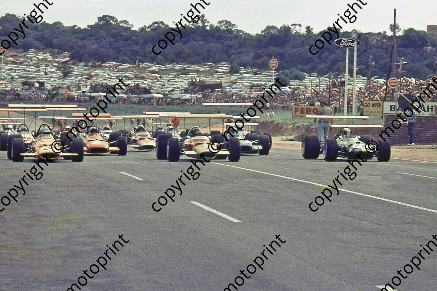 SS Start from left Hulme Amon Hill Rindt Stewart Brabham (Thanks to Ken Stewart) (38)