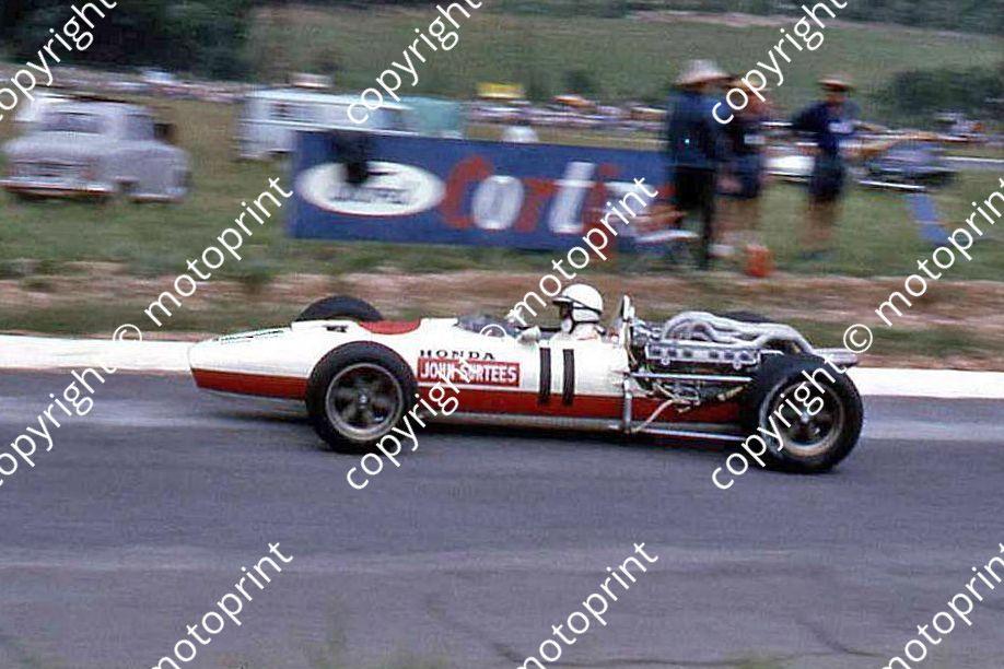SS Surtees Honda RA273 cropped