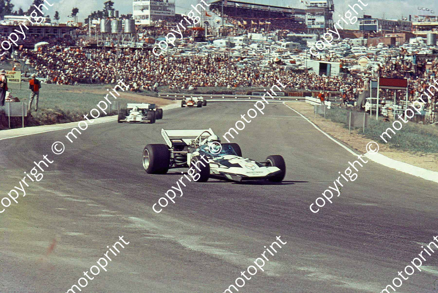 SS Surtees TS9_ Rodriguez BRM(Thanks to Ken Stewart) (10)