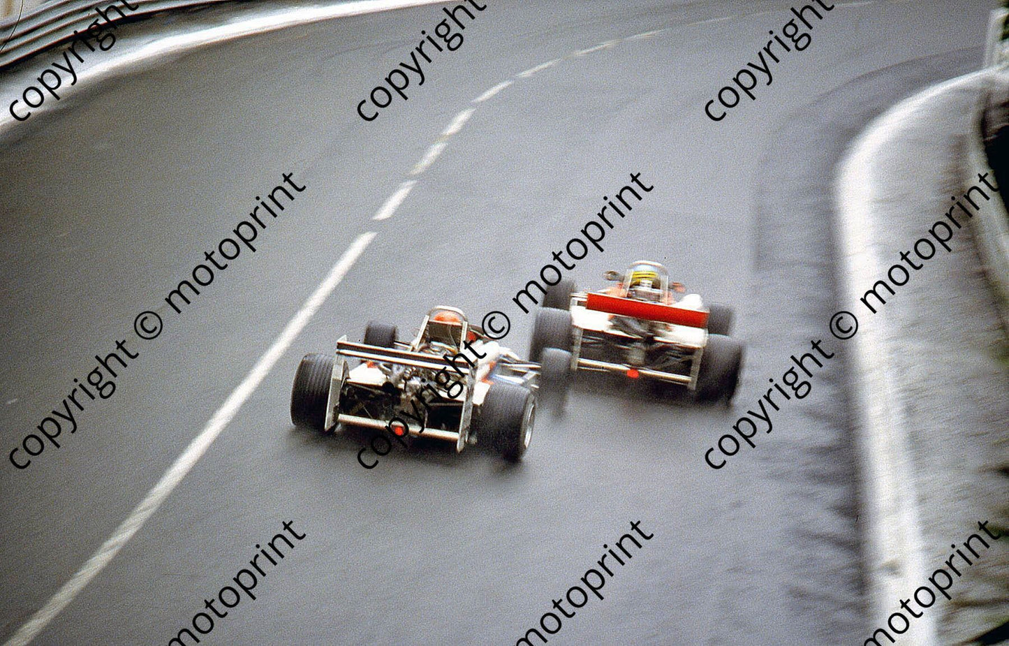 SS Wet race rear view Elgh Leclere close