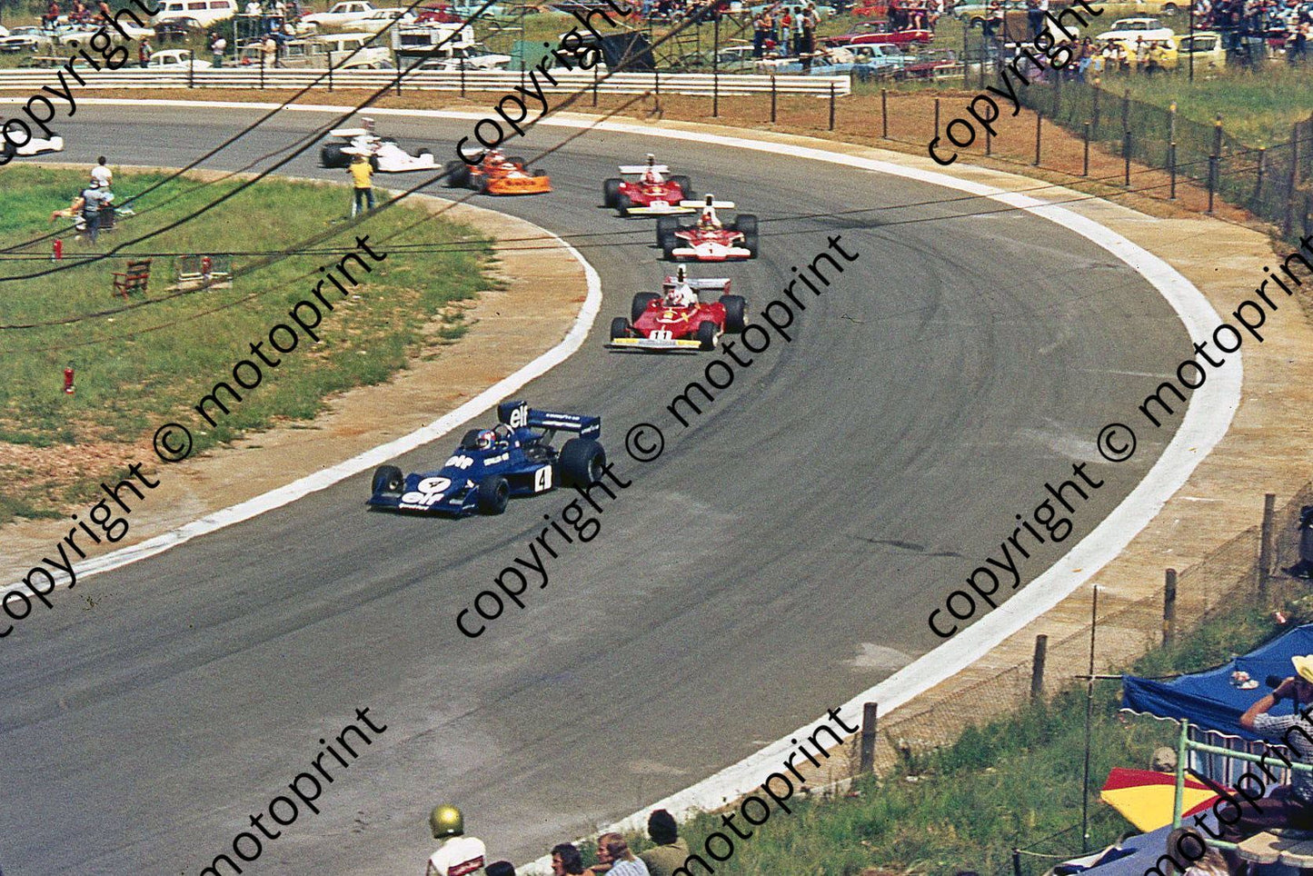 SS (thanks Stuart Falconer) a 447 1975 SA GP opening laps Depailler Tyrrell 007-4_ Regazzoni, E Fittipaldi, Lauda, Brambilla