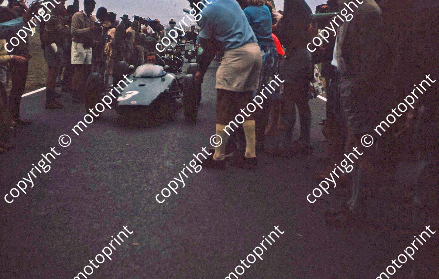 SS (thanks Stuart Falconer) a 044 1962 EL SA GP G Hill BRM world champion