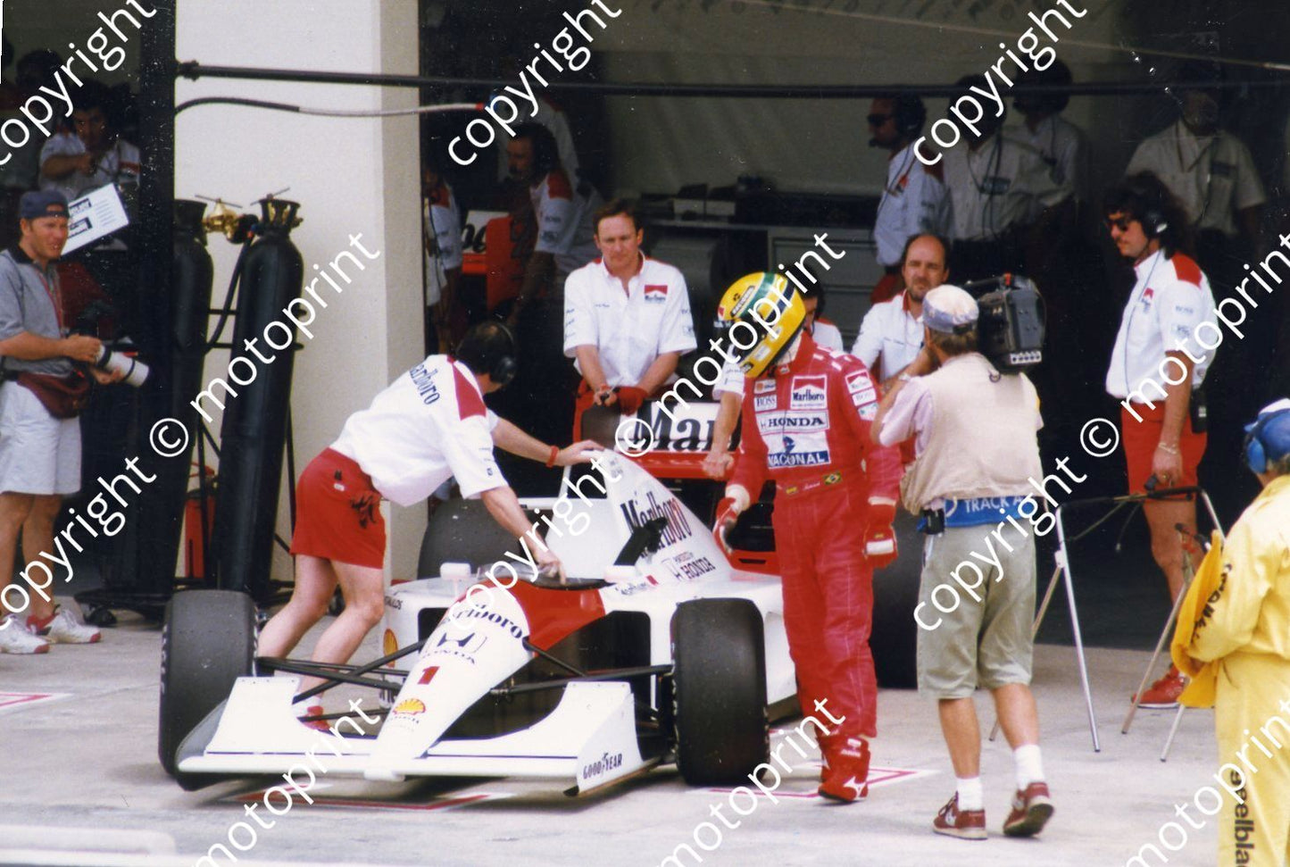 Senna McLaren MP4-6b