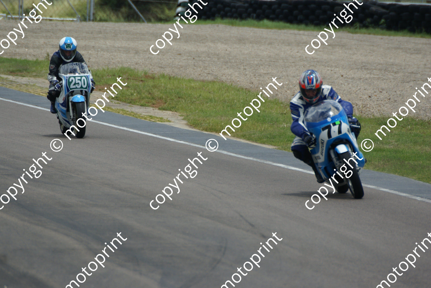 Van Breda (Les) Suzuki ; Schultz Yamaha DSC06528