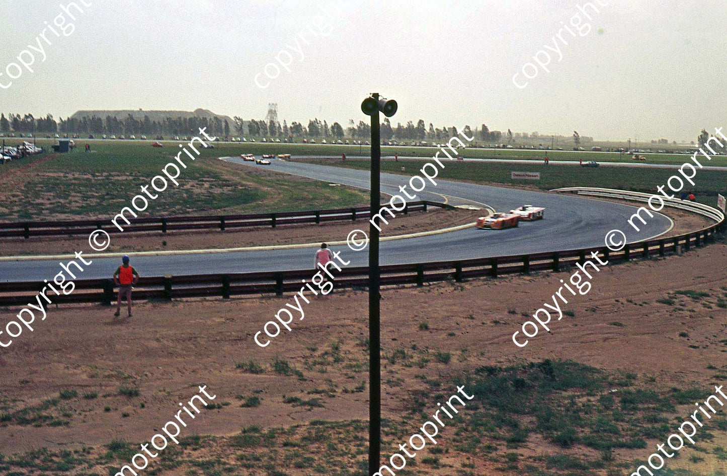a 274 1971 Welkom 3hr Gunston and Lucky Strike Chevron B19s (thanks Stuart Falconer)