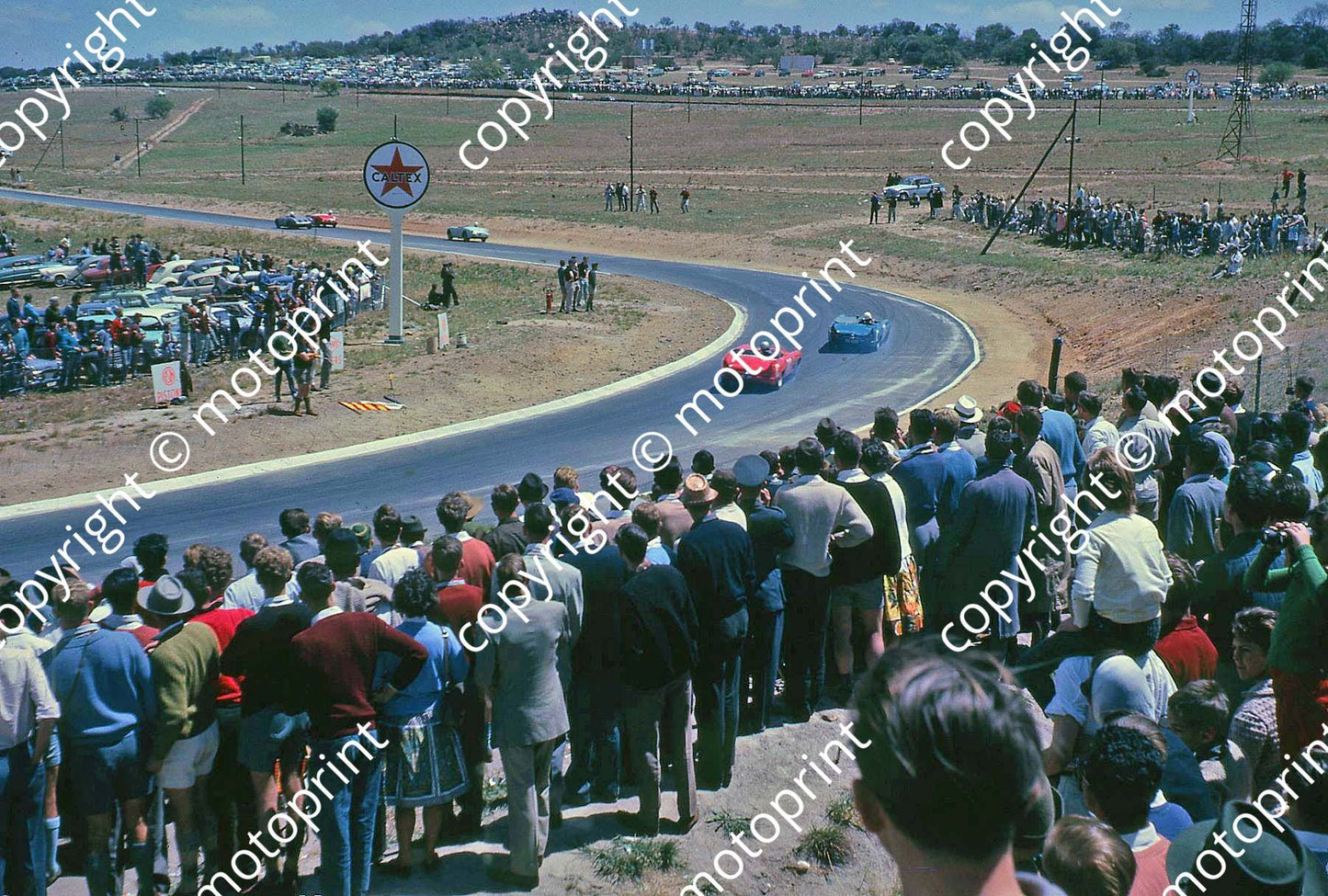 a 023 1962 Kya Clubhouse 2 x Darts
