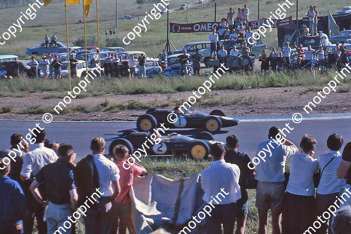 a 039 1962 Rand GP Clark, Taylor victory lap cropped (thanks Stuart Falconer)
