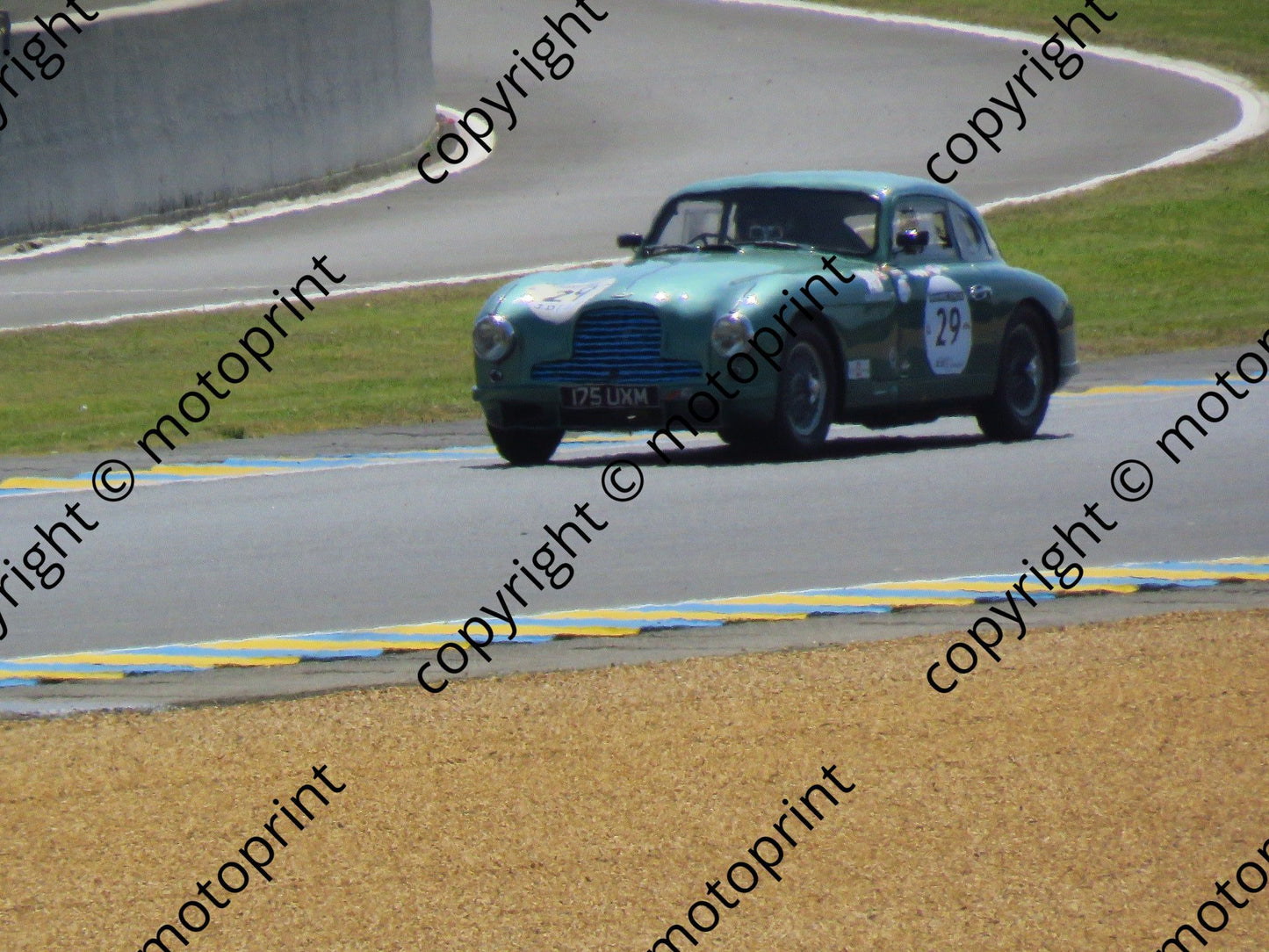 grid 2 29 Aston Martin DB2 lightweight Glynn Allen, Darren Roberts, Mark Midgley prac (44)