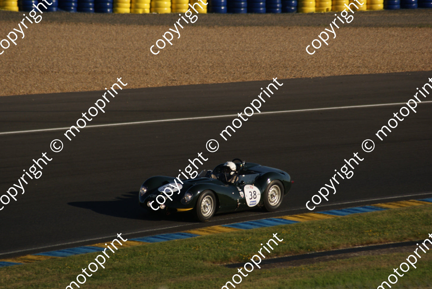 grid 3 38 Lister Jaguar Knobbly Derek Hood Sat pm (30)