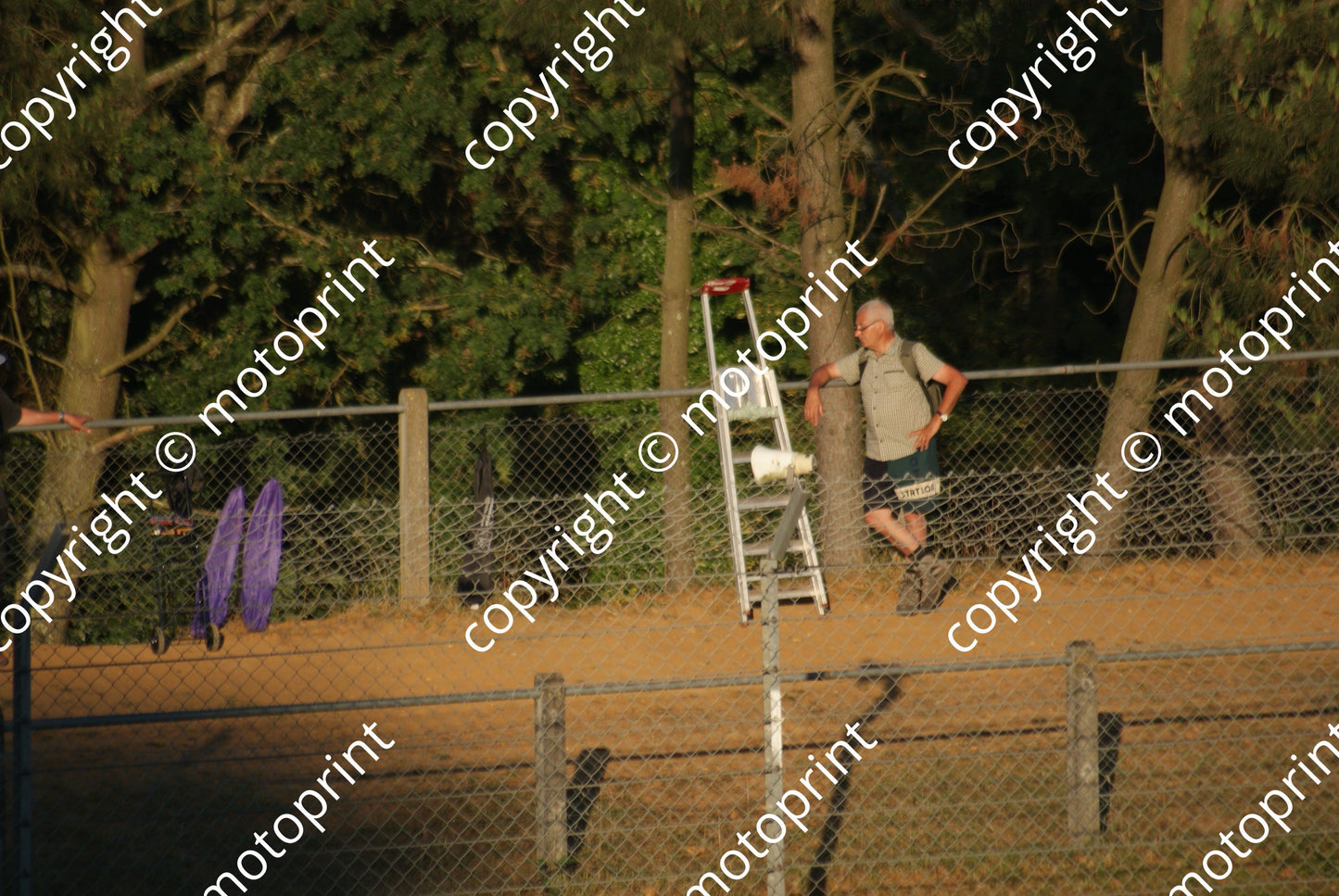 grid 4 00 ladder man race (2)