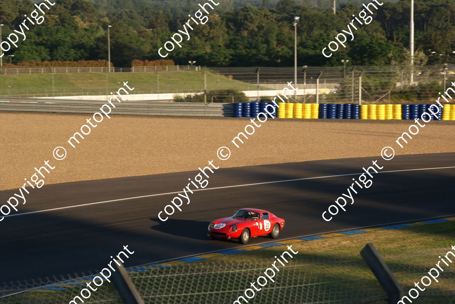 grid 4 20 Ferrari 275GTB Jan Gijzen Sat evening (12)