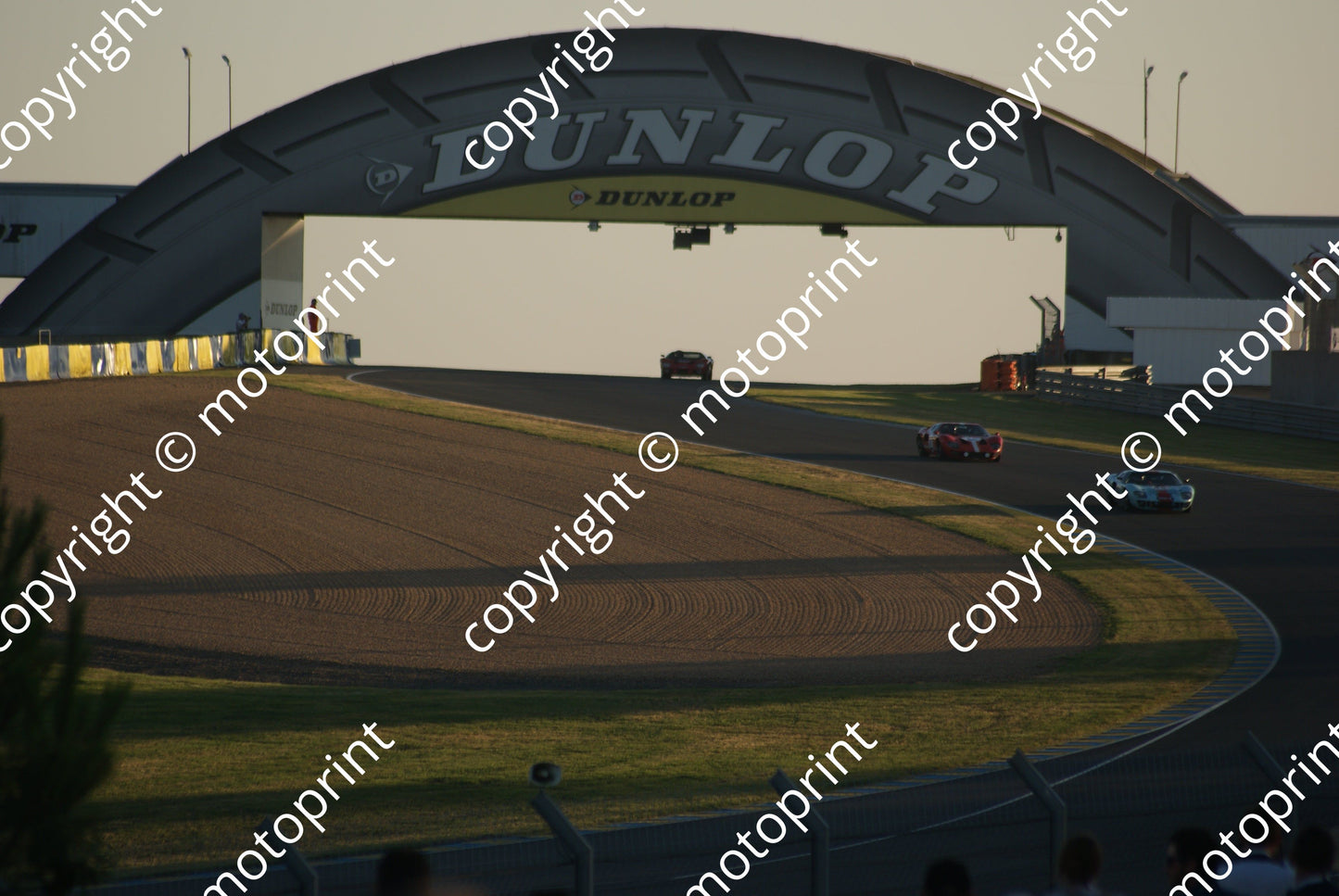grid 4 46 GT40 Shaun Lynn 1st, 32 GT40 Richard Meins 2nd Sat evening (14)