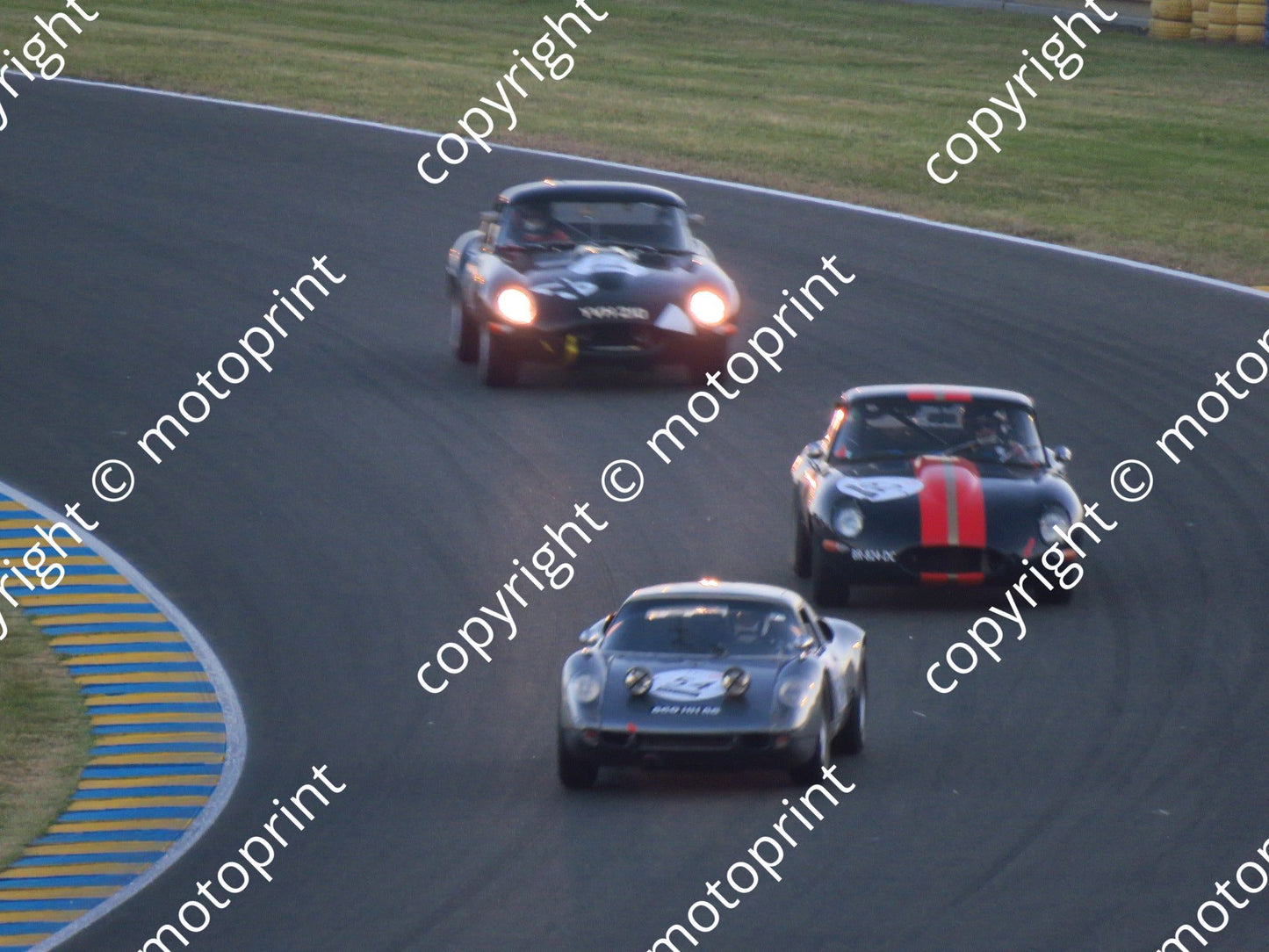grid 4 54 Porsche 904 Eric Poirot, Afschin Fatemi, 62 Jag E-type Frederic Lemos Sat evening (10)