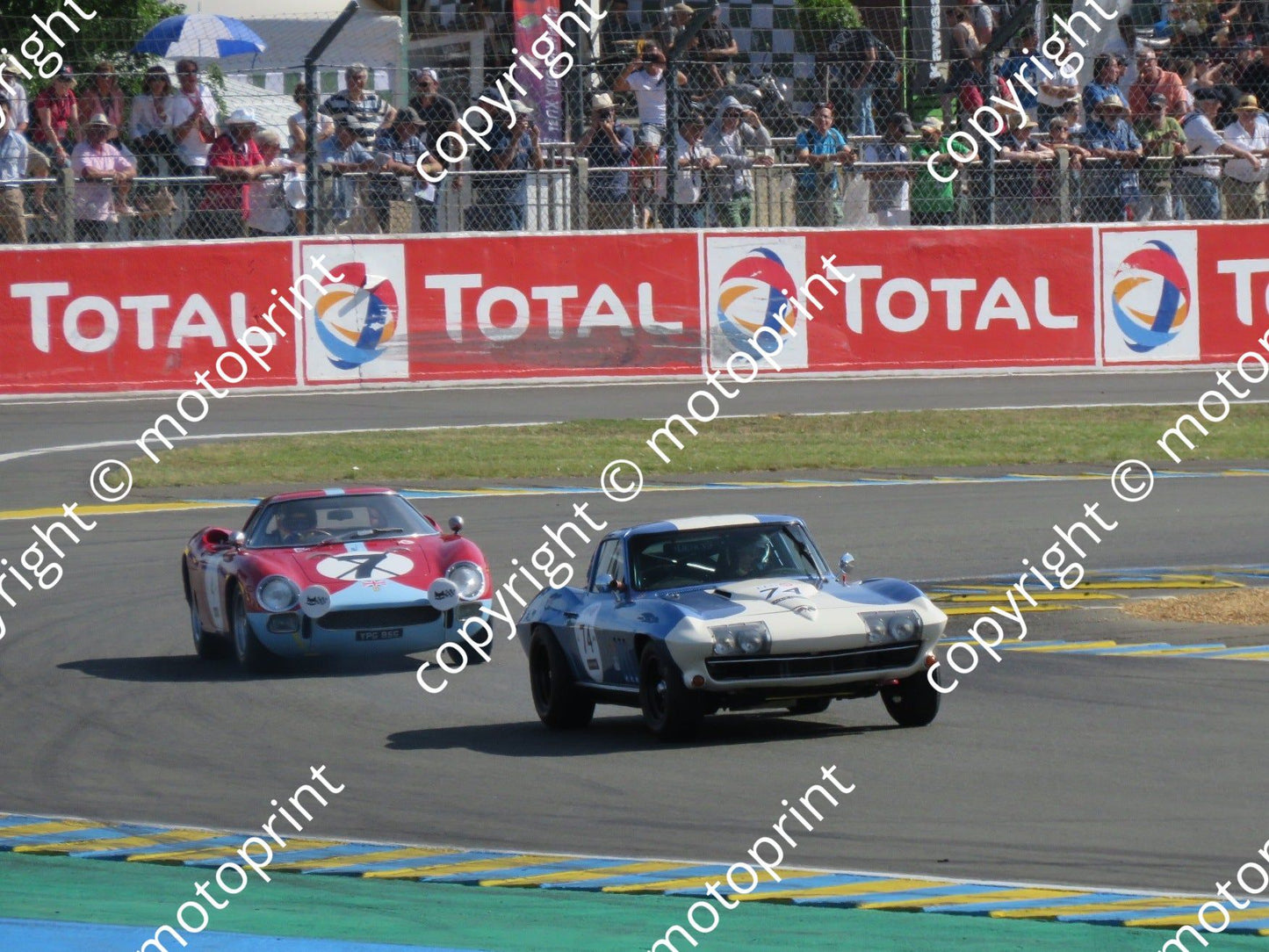grid 4 74 Chev Corvette C2 Andrew Dee-Crowne, Sam Thomas, 4 Ferrari 250LM prac (33)