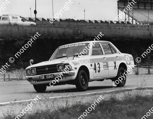 Switching gears from single-seaters to some classic 1975 Group 1 touring car action!