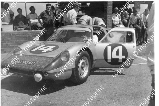 14 Mike d'Udy, Peter de Klerk Porsche 904  (1)