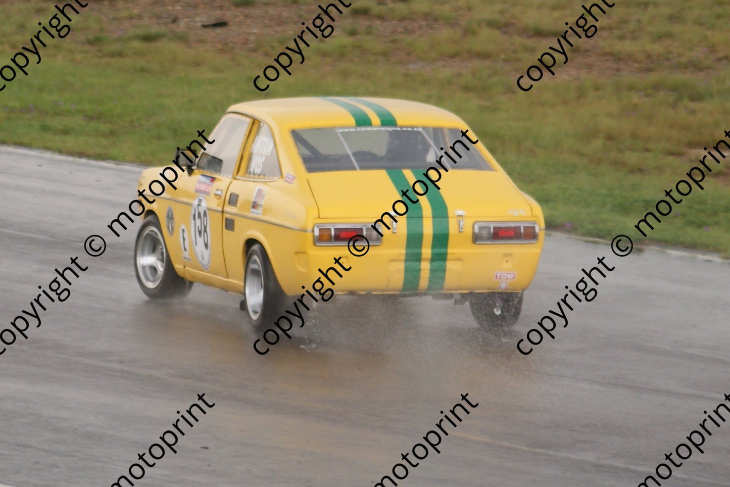 158  A Vos Datsun 1200 GX practice 23 Jan DSC00097