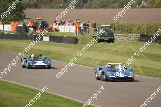 15 Roald Goethe Lola Ford T70 12 Jose Alberquerque Lola Chev T70 practice  (5)