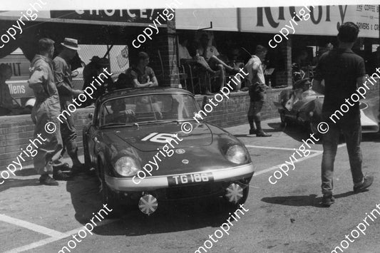 16 Jack Holme Brian Wheble Lotus Elan 020