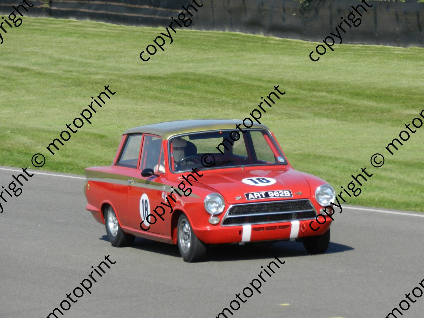 18 Alan Mann R Attwood Lotus Cortina practice  (17)