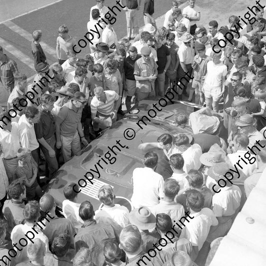 1965 6 Peter Sutcliffe, Innes Ireland Ford GT40 (courtesy Ken Stewart) (15)