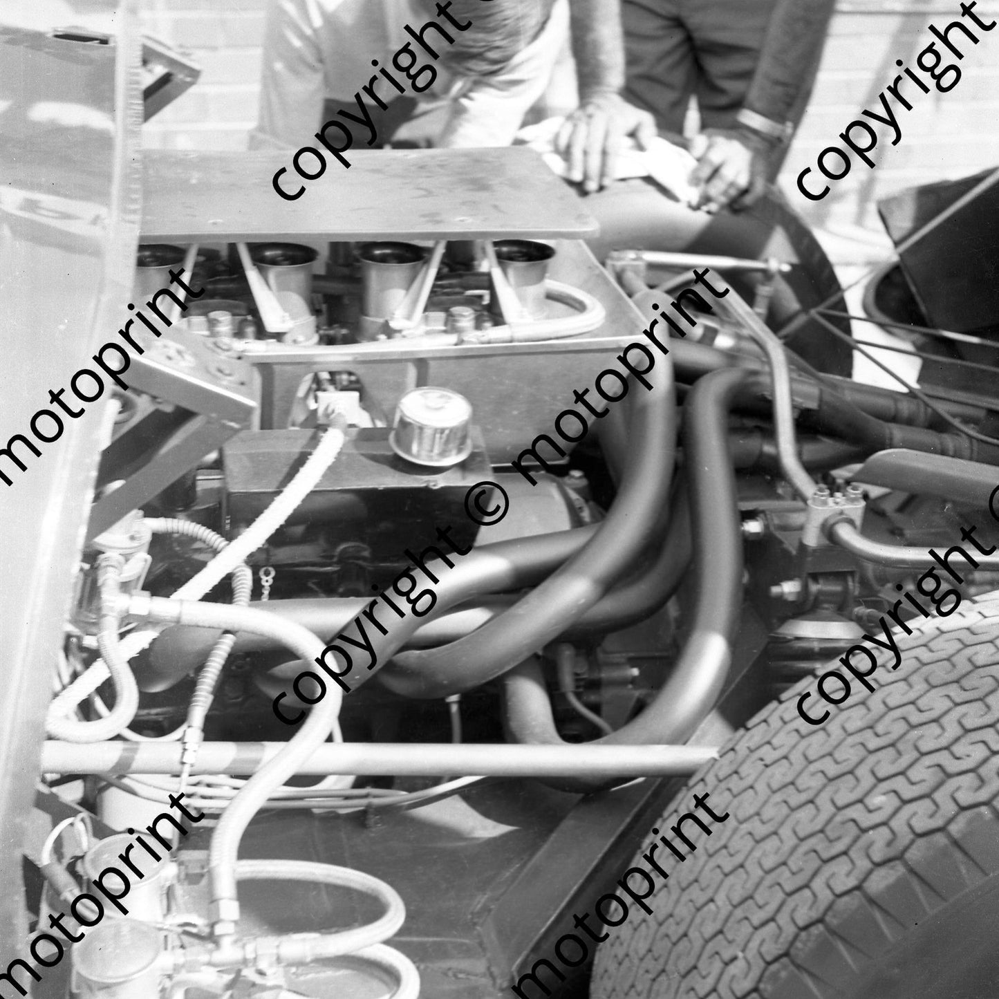 1965 6 Peter Sutcliffe, Innes Ireland Ford GT40  eng (16)