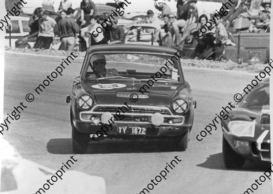 1966 9 hr 23 Louis Cloete, Alec Kirstein Cortina GT(Malcolm Sampson Motorsport Photography) 549