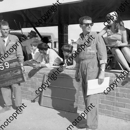 1966 SL Alfa Romeo pit crew former Mrs Basil van Rooyen centre (courtesy Ken Stewart) 788