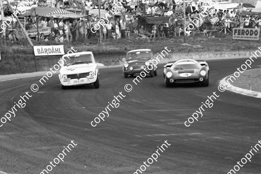 1967 44 Alfa Guilia 1300 Chris van den Heever, Keith Berrington Smith_ 39 Mini Cooper Houliston Sissons_ 3 Lola Hawkins Love  (courtesy Ken Stewart)314