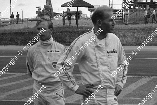 1967 5 Mike Spence Frank Gardner cropped (courtesy Ken Stewart) 271