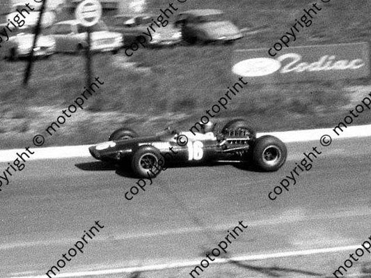 1967 SA GP 16 Piers Courage Lotus 25-BRM V8 (permission Malcolm Sampson Motorsport Photography cropped