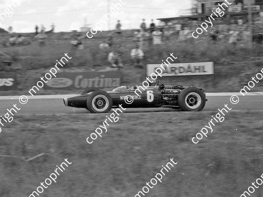 1967 SA GP 6 Mike Spence BRM H16 (permission Malcolm Sampson Motorsport Photography  (1)