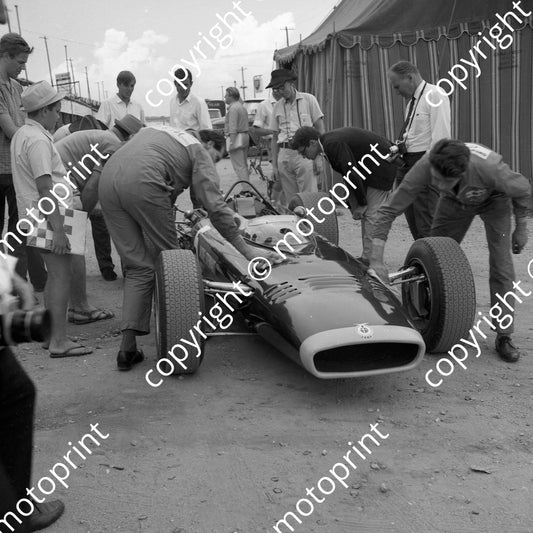 1967 SA GP BRM P53 H16 (courtesy Ken Stewart) 052