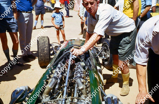 1967 SA GP Brabham BT20 Brabham_s car (thanks Vito Momo via G Cavalieri) 032