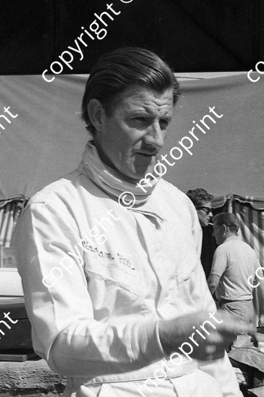 1967 SA GP Graham Hill (courtesy Ken Stewart)  097 cropped
