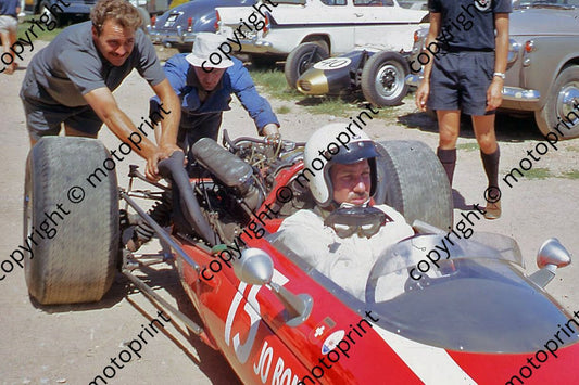 1967 SA GP Jo Bonnier Cooper Maserati_ Barlow FV behind P Sissons (thanks Vito Momo via G Cavalieri) 033