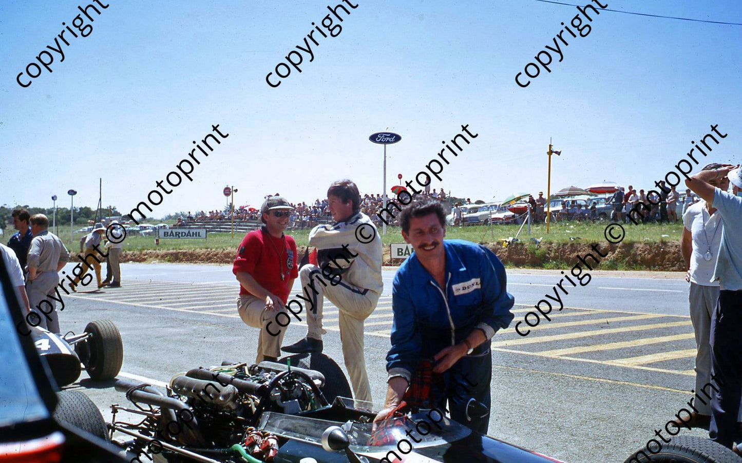 1967 SA GP Jochen Rindt behind Cooper (thanks Vito Momo via G Cavalieri) 027