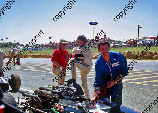 1967 SA GP Jochen Rindt behind Cooper cleaned 5x7(thanks Vito Momo via G Cavalieri) 027
