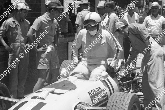 1967 SA GP John Surtees Honda RA273 062 NOTE Nakamura in tropical outfit (courtesy Ken Stewart) cropped