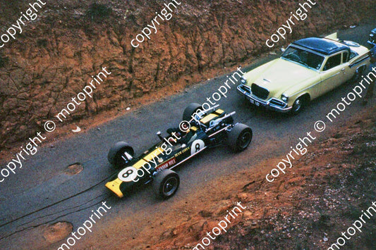 1967 SA GP Lotus BRM 43 Graham Hill  tunnel to inner circuit (thanks Vito Momo via G Cavalieri) 014