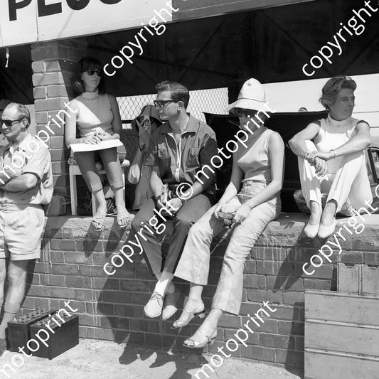 1967 SA GP Lynne Spence timing, ex-Mrs Gail Maggs, mother Norah (courtesy Ken Stewart) 091