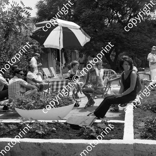 1967 SA GP Paddy Driver, Jim Clark, Mike Hailwood, Pat Surtees Colin Crabbe party before 1967 SA GP (courtesy Ken Stewart) 738