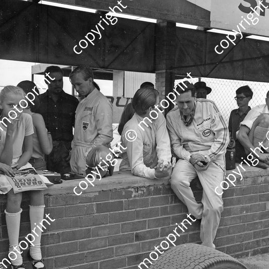 1967 SA GP Paddy Driver background with Mike SPence_ Graham Hill and Jack Brabham foreground (courtesy Ken Stewart) 105