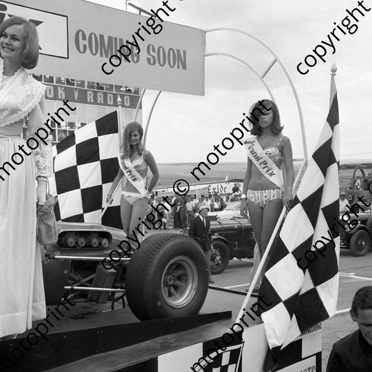 1967 SA GP promotion for movie _Grand Prix_ NOTE Serrurier LDS Odette Gupfert (courtesy Ken Stewart)  110
