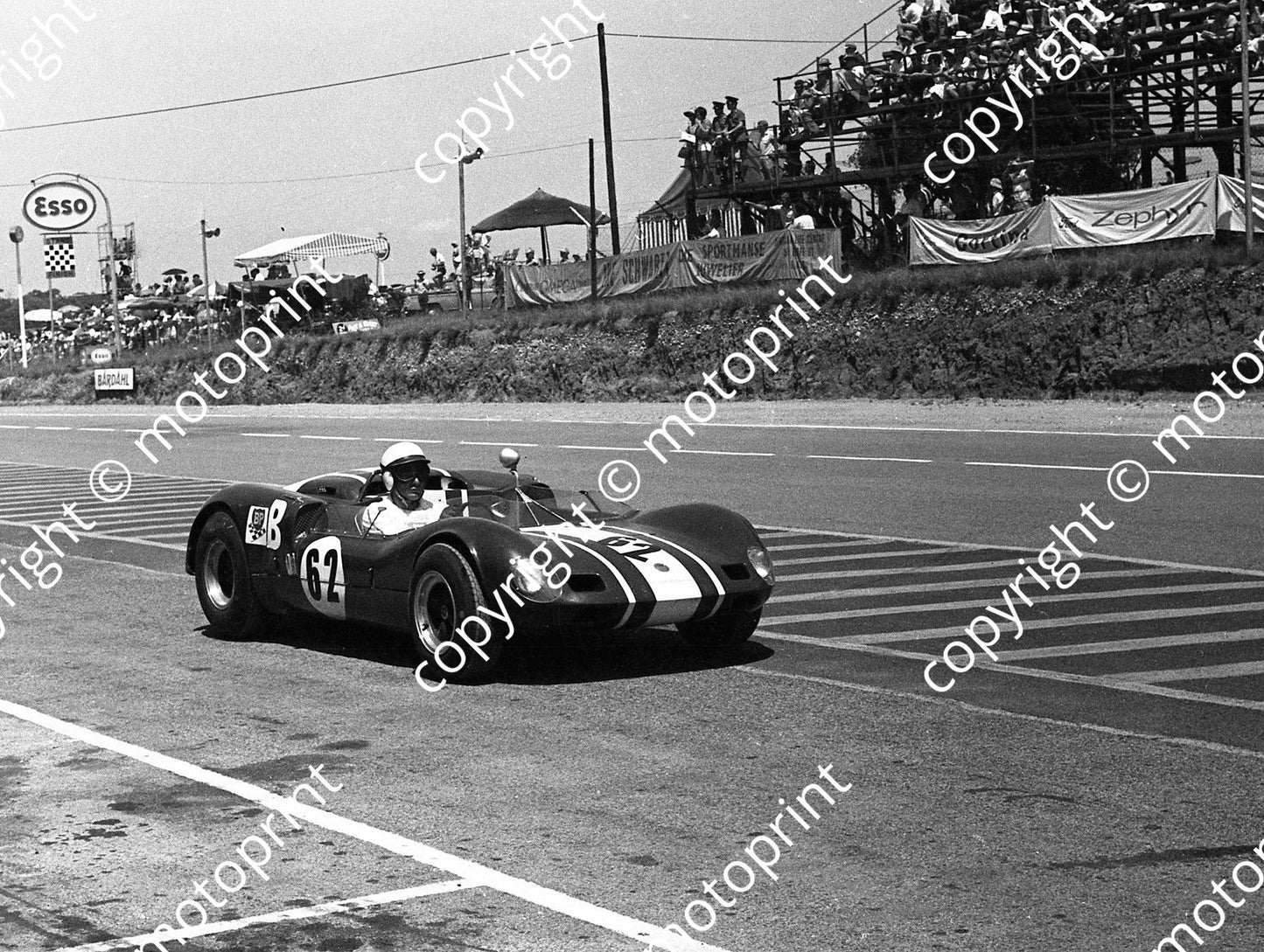 1967 SA GP support 62 Jackie Pretorius Elva Porsche cleaned